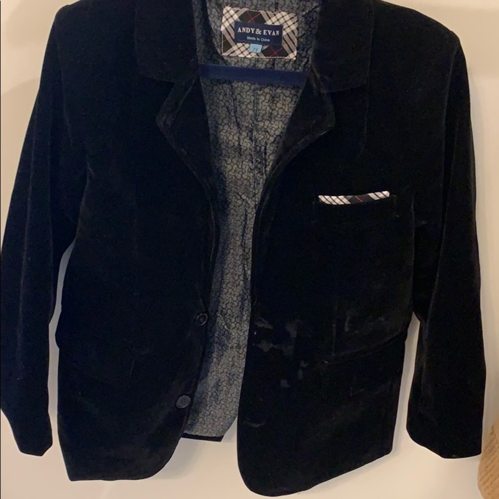 Boys velvet suit. Worn once.